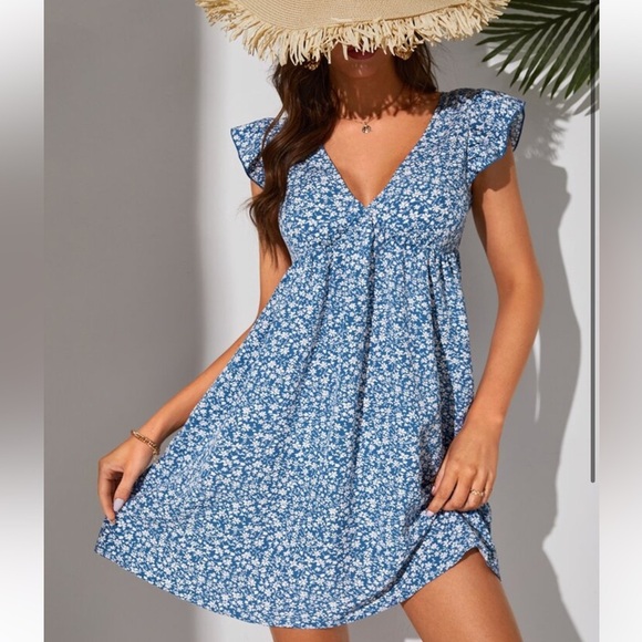 SHEIN Dresses & Skirts - Blue Floral V-Neck Dress frilly sleeves tie back